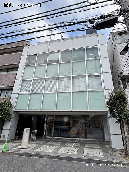 西新宿小林ビルの外観