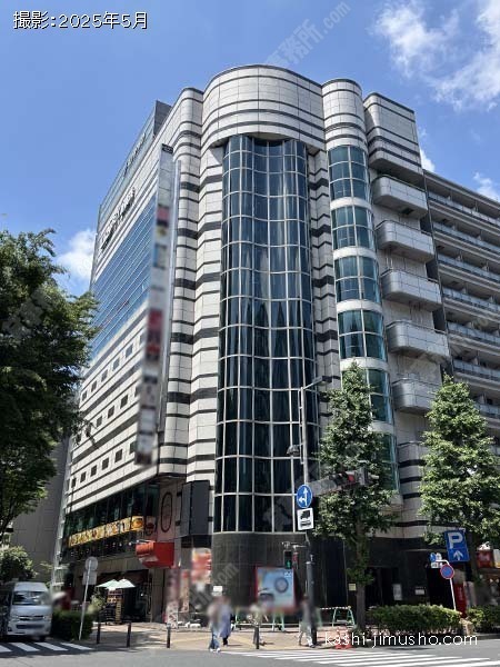 リバティー新横浜ビルの外観