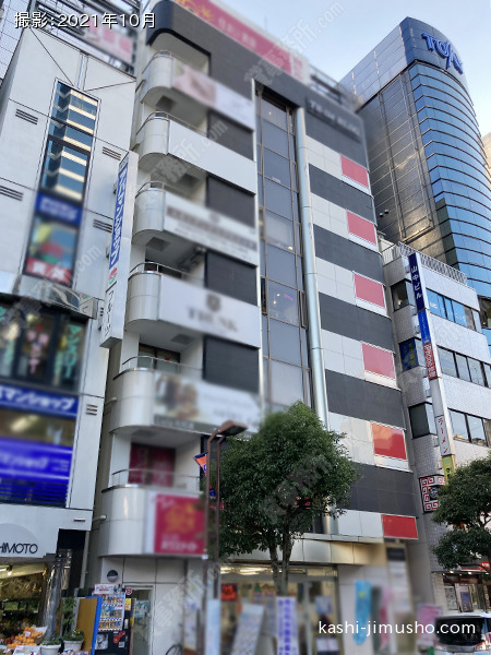 TS-114ビルの外観