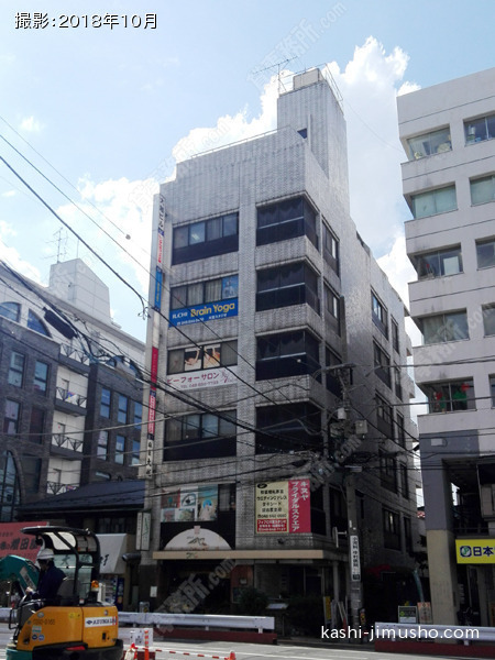 大越ビルの外観