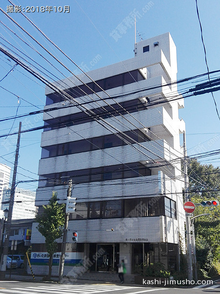ガーデンヒルズ鐘塚ビルの外観