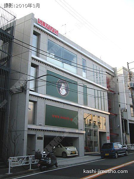 WARNERビルの外観