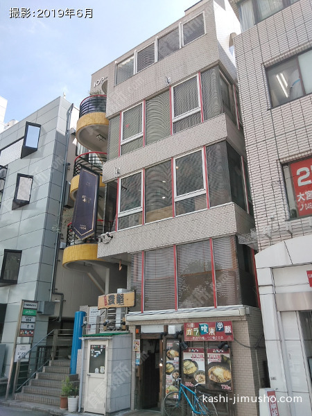 １０９ビルの外観