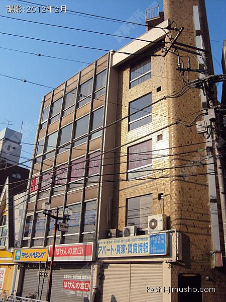 石川ビルの外観