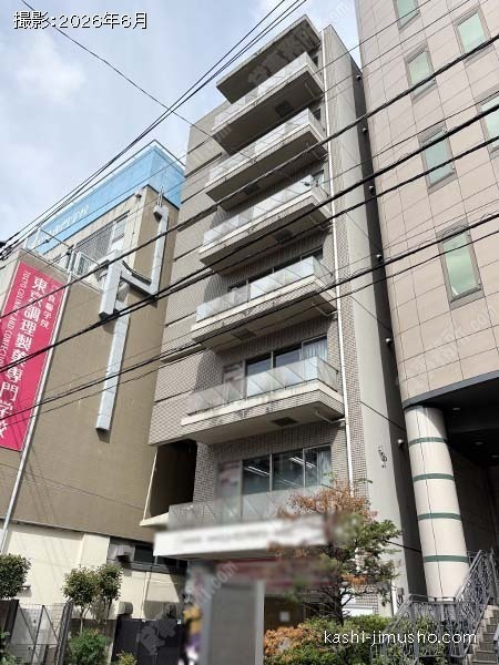 食糧学院ビルの外観