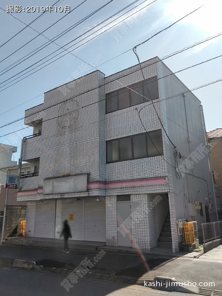 NYビルの外観
