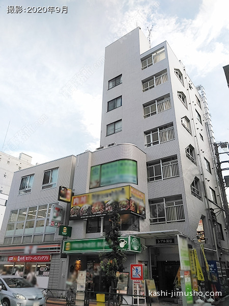 レアル新宿の外観