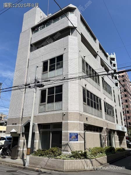 ツネビルの外観