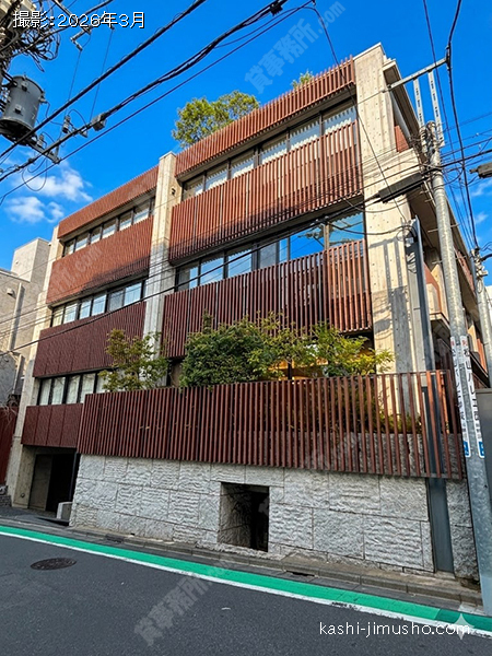 AURA表参道の外観